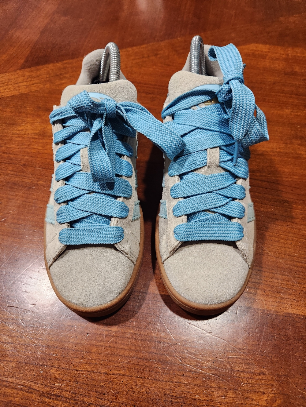 adidas Suede Sneakers in Light Gray with Teal Blue Stripes Women Size 6 - Picture 4 of 7